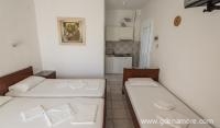 Stella's House, private accommodation in city Neos Marmaras, Greece