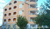 Appartamenti Ivo e Nada, alloggi privati a Budva, Montenegro